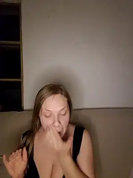 Snapshot of katiestevens chatting on October 24, 8:49 pm katiestevens online show from October 24, 8:49 pm