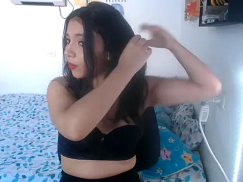 Snapshot of HannaKlein chatting on September 23, 1:03 pm HannaKlein online show from September 23, 1:03 pm