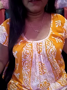 Snapshot of ella_mariya chatting on April 14, 9:04 am ella mariya online show from April 14, 9:04 am