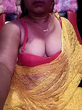 Snapshot of ella_mariya chatting on April 14, 9:54 pm ella mariya online show from April 14, 9:54 pm
