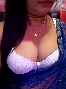 Snapshot of ella_mariya chatting on May 1, 11:15 am ella mariya online show from May 1, 11:15 am