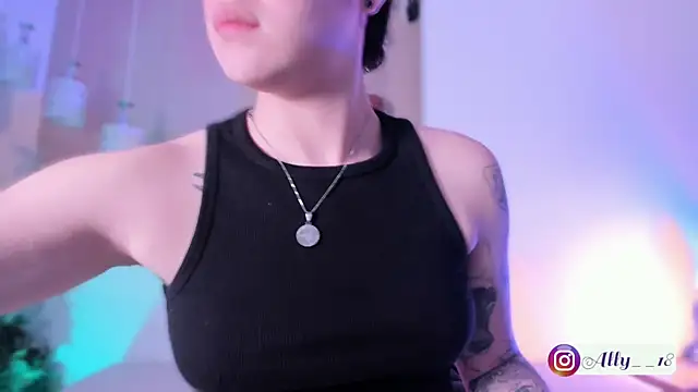 Snapshot of Ally_addams chatting on November 13, 3:38 am Ally addams online show from November 13, 3:38 am