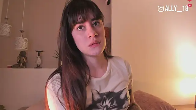 Snapshot of Ally_addams chatting on July 8, 4:39 am Ally addams online show from July 8, 4:39 am