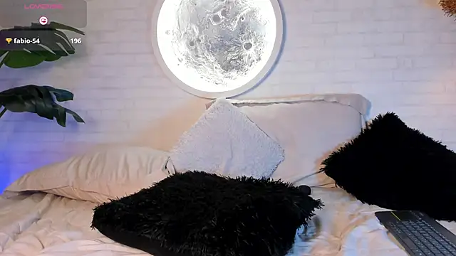 Elise Diamond online show from February 11, 4:55 am