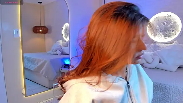 Elise Diamond online show from November 8, 10:08 pm