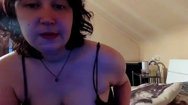 Snapshot of SexyLucie2024 chatting on October 25, 7:49 am SexyLucie2024 online show from October 25, 7:49 am