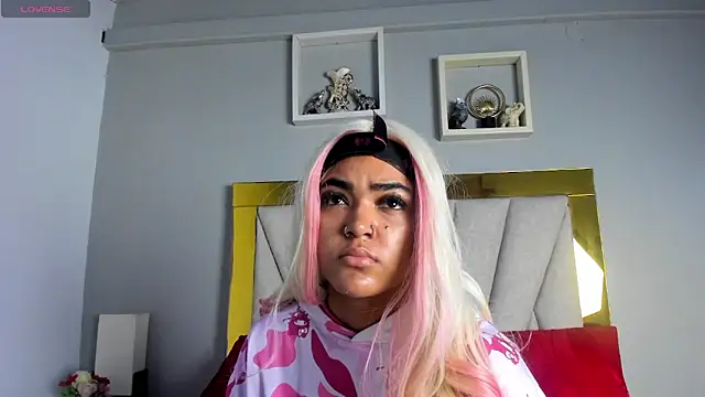 vahiolet fuentes online show from May 7, 3:01 am