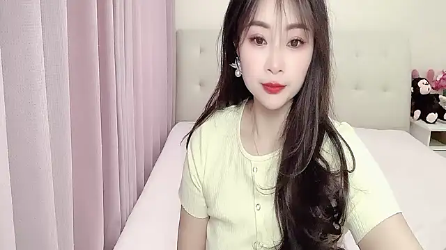 Snapshot of aisha123123 chatting on March 11, 1:48 am aisha123123 online show from March 11, 1:48 am