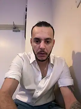 Alexandrupgixx online show from December 31, 9:39 pm