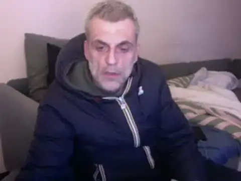 Snapshot of skossa777 chatting on February 15, 7:50 pm skossa777 online show from February 15, 7:50 pm