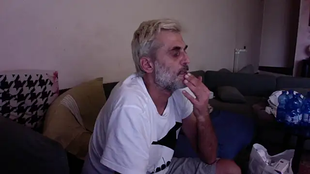 Snapshot of skossa777 chatting on September 10, 12:16 pm skossa777 online show from September 10, 12:16 pm