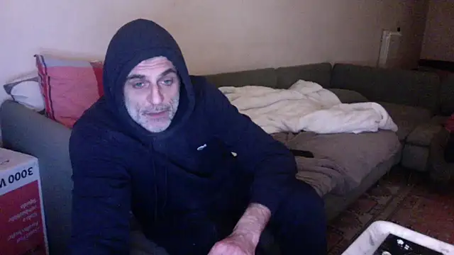 Snapshot of skossa777 chatting on December 18, 4:40 am skossa777 online show from December 18, 4:40 am