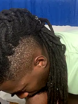 Snapshot of Malkon_Big chatting on October 28, 10:34 pm Malkon Big online show from October 28, 10:34 pm