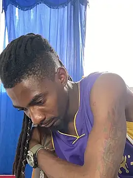 Snapshot of Malkon_Big chatting on October 31, 7:48 pm Malkon Big online show from October 31, 7:48 pm