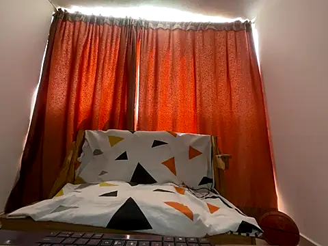 Snapshot of Malkon_Big chatting on December 3, 3:54 pm Malkon Big online show from December 3, 3:54 pm