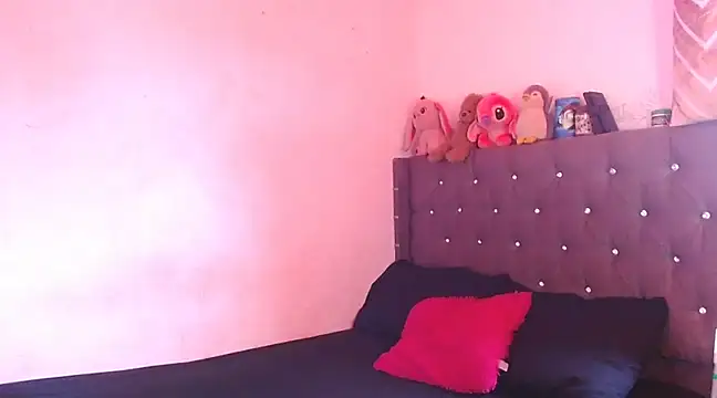 Snapshot of stefanny_hot03 chatting on February 8, 9:25 pm stefanny hot03 online show from February 8, 9:25 pm