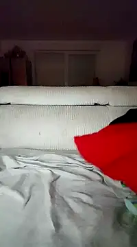 Snapshot of Xladycharme chatting on December 11, 3:24 am Xladycharme online show from December 11, 3:24 am