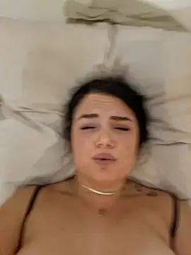 Snapshot of Xladycharme chatting on October 28, 5:26 pm Xladycharme online show from October 28, 5:26 pm