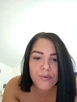 Snapshot of Xladycharme chatting on November 19, 2:06 pm Xladycharme online show from November 19, 2:06 pm