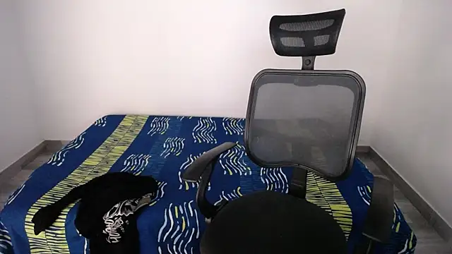 Snapshot of present_the_magic chatting on October 23, 7:34 pm present the magic online show from October 23, 7:34 pm