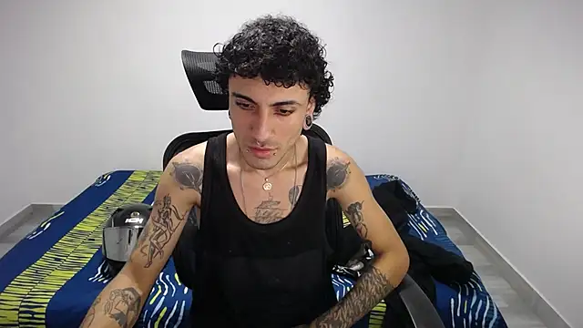 Snapshot of present_the_magic chatting on October 27, 7:56 am present the magic online show from October 27, 7:56 am