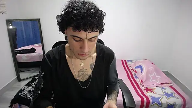 Snapshot of present_the_magic chatting on November 11, 5:07 am present the magic online show from November 11, 5:07 am