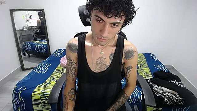 Snapshot of present_the_magic chatting on November 18, 7:46 am present the magic online show from November 18, 7:46 am