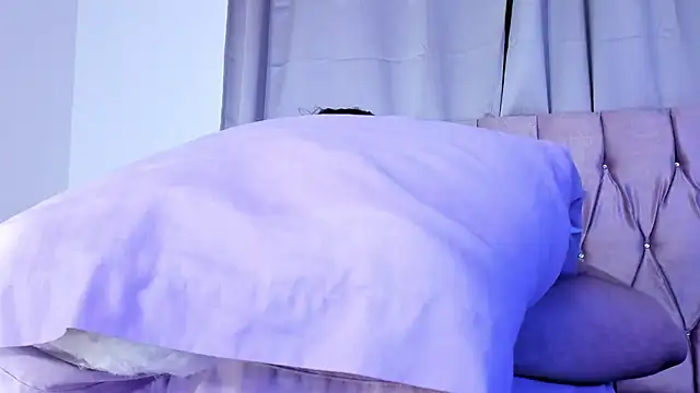 Snapshot of Ashley_piinkk_ chatting on February 25, 7:20 am Ashley piinkk  online show from February 25, 7:20 am