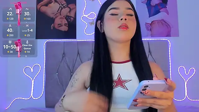 Ashley piinkk  online show from April 29, 5:11 am