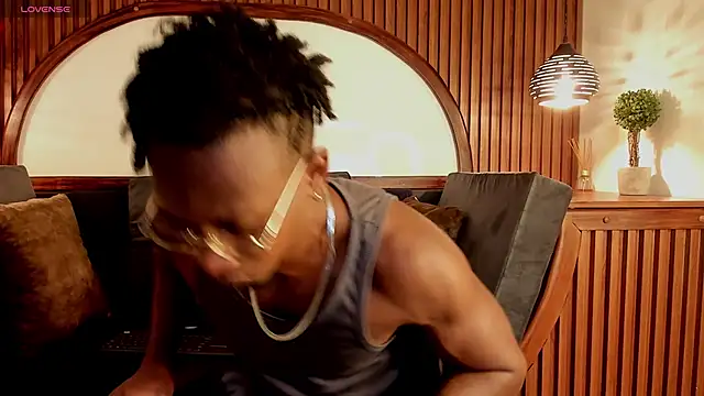 Snapshot of JamalMyst chatting on November 18, 3:56 am JamalMyst online show from November 18, 3:56 am