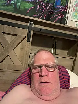 Snapshot of Mimmoromeo1973 chatting on April 16, 5:30 am Mimmoromeo1973 online show from April 16, 5:30 am