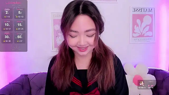 Snapshot of Fluffy_Rose chatting on March 4, 8:24 am Fluffy Rose online show from March 4, 8:24 am