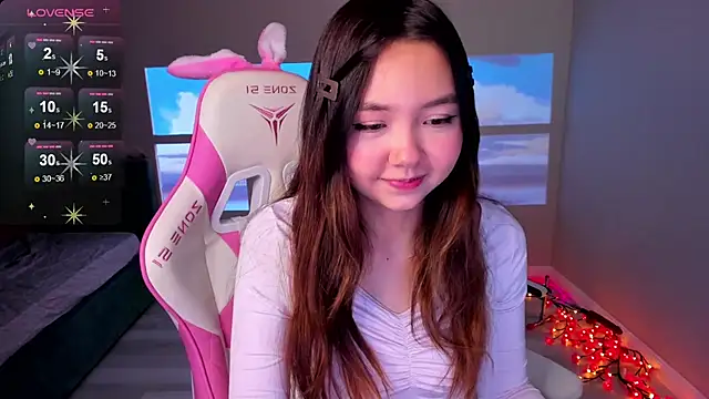 Snapshot of Fluffy_Rose chatting on November 6, 3:02 pm Fluffy Rose online show from November 6, 3:02 pm