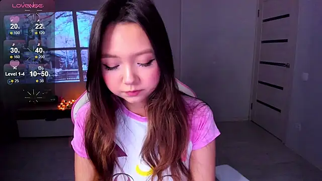 Snapshot of Fluffy_Rose chatting on November 22, 12:42 am Fluffy Rose online show from November 22, 12:42 am