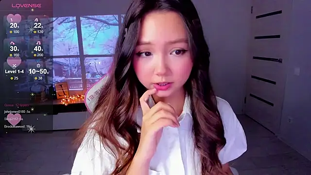 Snapshot of Fluffy_Rose chatting on December 2, 6:41 am Fluffy Rose online show from December 2, 6:41 am