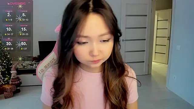 Snapshot of Fluffy_Rose chatting on December 16, 3:22 am Fluffy Rose online show from December 16, 3:22 am