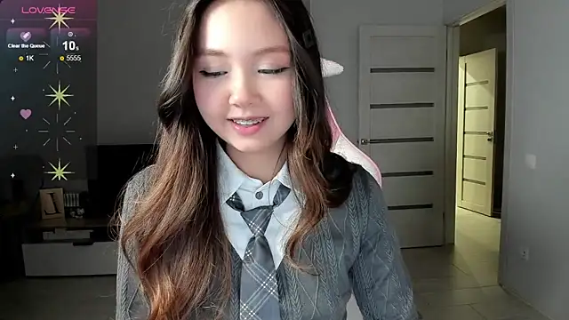 Fluffy Rose online show from February 1, 12:04 pm