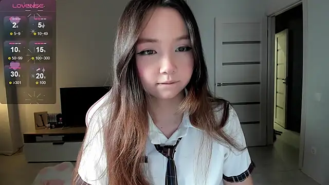 Fluffy Rose online show from February 18, 1:07 pm