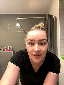 Snapshot of xX_HotCouple_Xx chatting on September 22, 6:54 pm xX HotCouple Xx online show from September 22, 6:54 pm