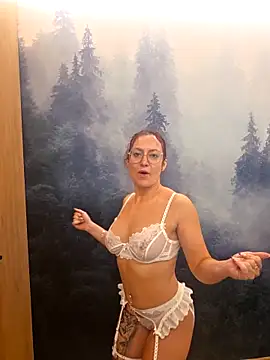 ladoucedu34 online show from May 19, 2:56 pm