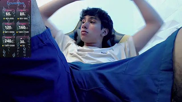 Snapshot of Jake_tripp chatting on January 28, 7:32 am Jake tripp online show from January 28, 7:32 am