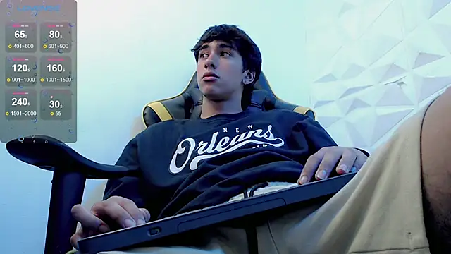 Snapshot of Jake_tripp chatting on February 11, 7:33 am Jake tripp online show from February 11, 7:33 am