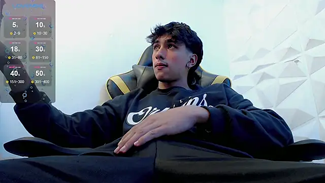 Snapshot of Jake_tripp chatting on February 26, 6:15 am Jake tripp online show from February 26, 6:15 am