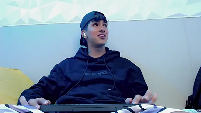 Snapshot of Jake_tripp chatting on September 26, 3:54 am Jake tripp online show from September 26, 3:54 am