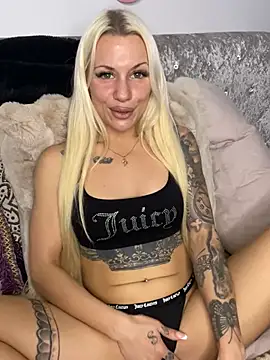 Snapshot of JuicyJanexo chatting on January 16, 2:08 pm JuicyJanexo online show from January 16, 2:08 pm