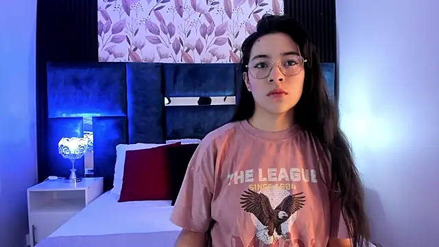 Susa1userma  online show from April 27, 11:41 am