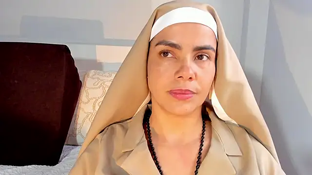 Snapshot of ClaraMariaMon chatting on August 5, 6:00 pm ClaraMariaMon online show from August 5, 6:00 pm