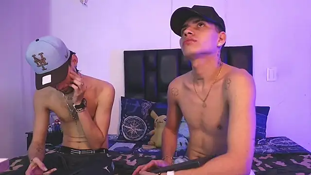 Snapshot of Brutal_Sex_Fucking chatting on September 27, 10:59 pm Brutal Sex Fucking online show from September 27, 10:59 pm