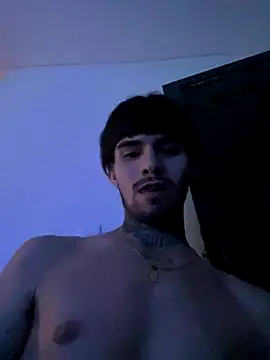 Snapshot of Brutal_Sex_Fucking chatting on November 28, 5:10 am Brutal Sex Fucking online show from November 28, 5:10 am