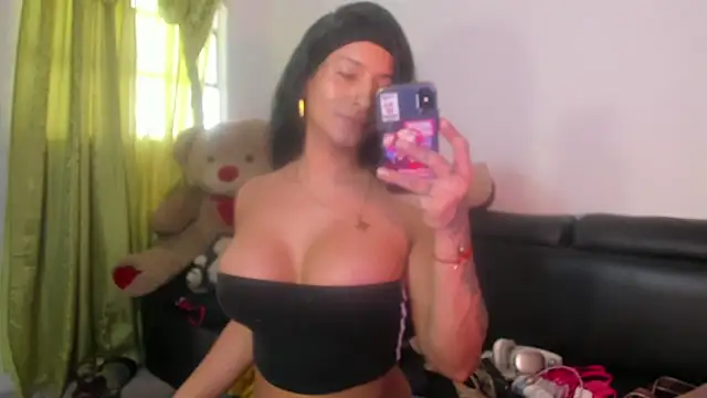 Snapshot of jennifer_ts chatting on June 29, 5:46 pm jennifer ts online show from June 29, 5:46 pm